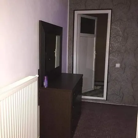 Frühstückspension Ely's Mansion-24h Check-in Bukarest