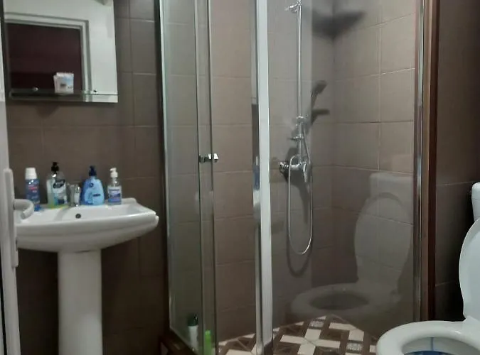 Bed & Breakfast Ely's Mansion-24h Check-in Bukarest